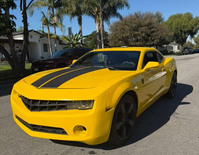 Chevrolet Camaro 2010 – Potencia y Estilo Americano 🇺🇸