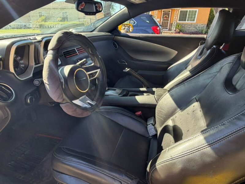 Chevrolet Camaro 2010 – Potencia y Estilo Americano 🇺🇸